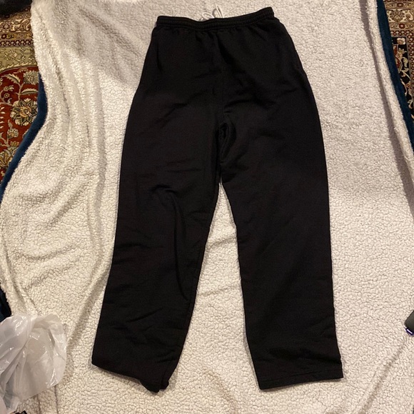 Black Hanes sweats - Picture 1 of 5
